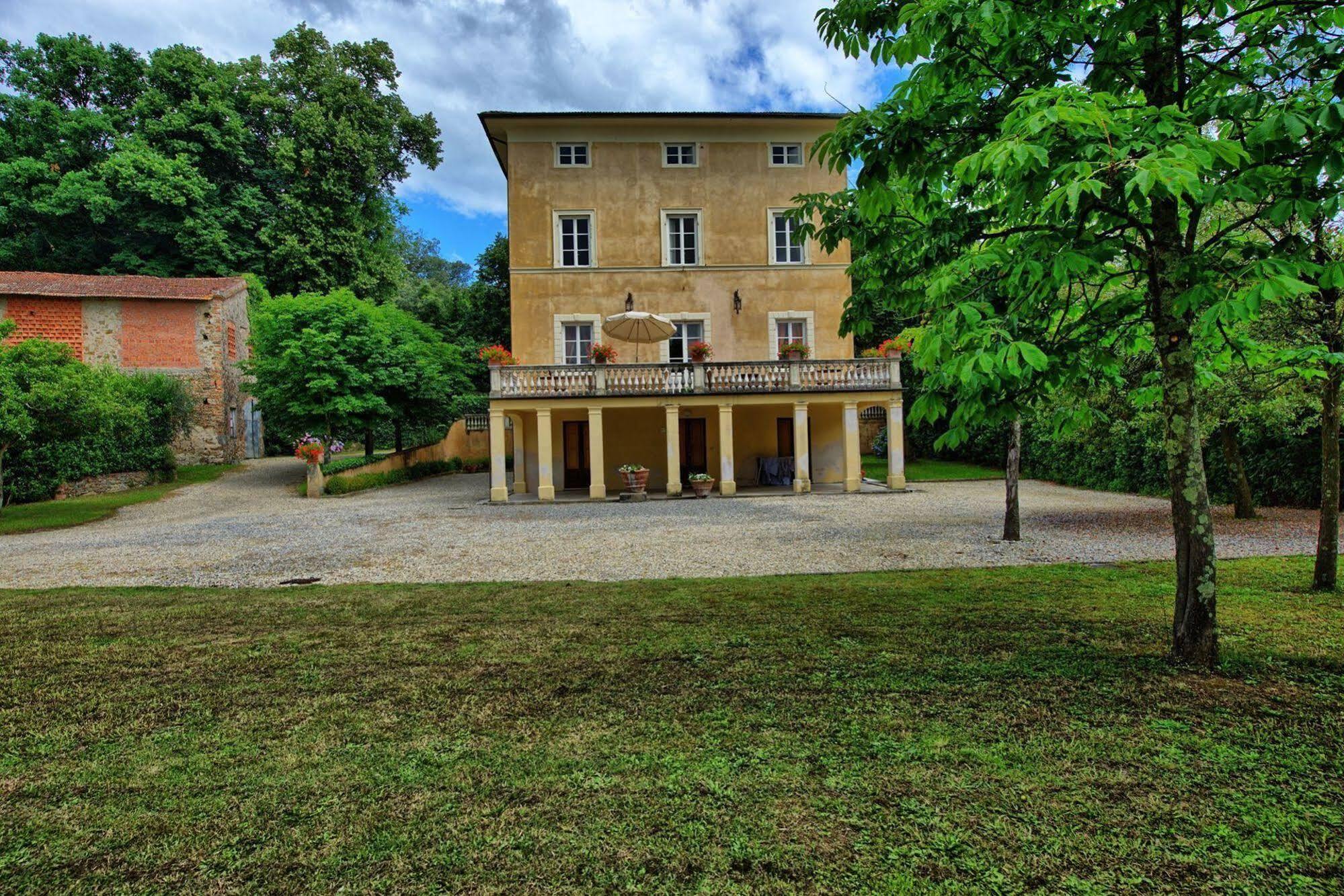 Villa Fiamma By Posarellivillas Piaggiori Екстериор снимка