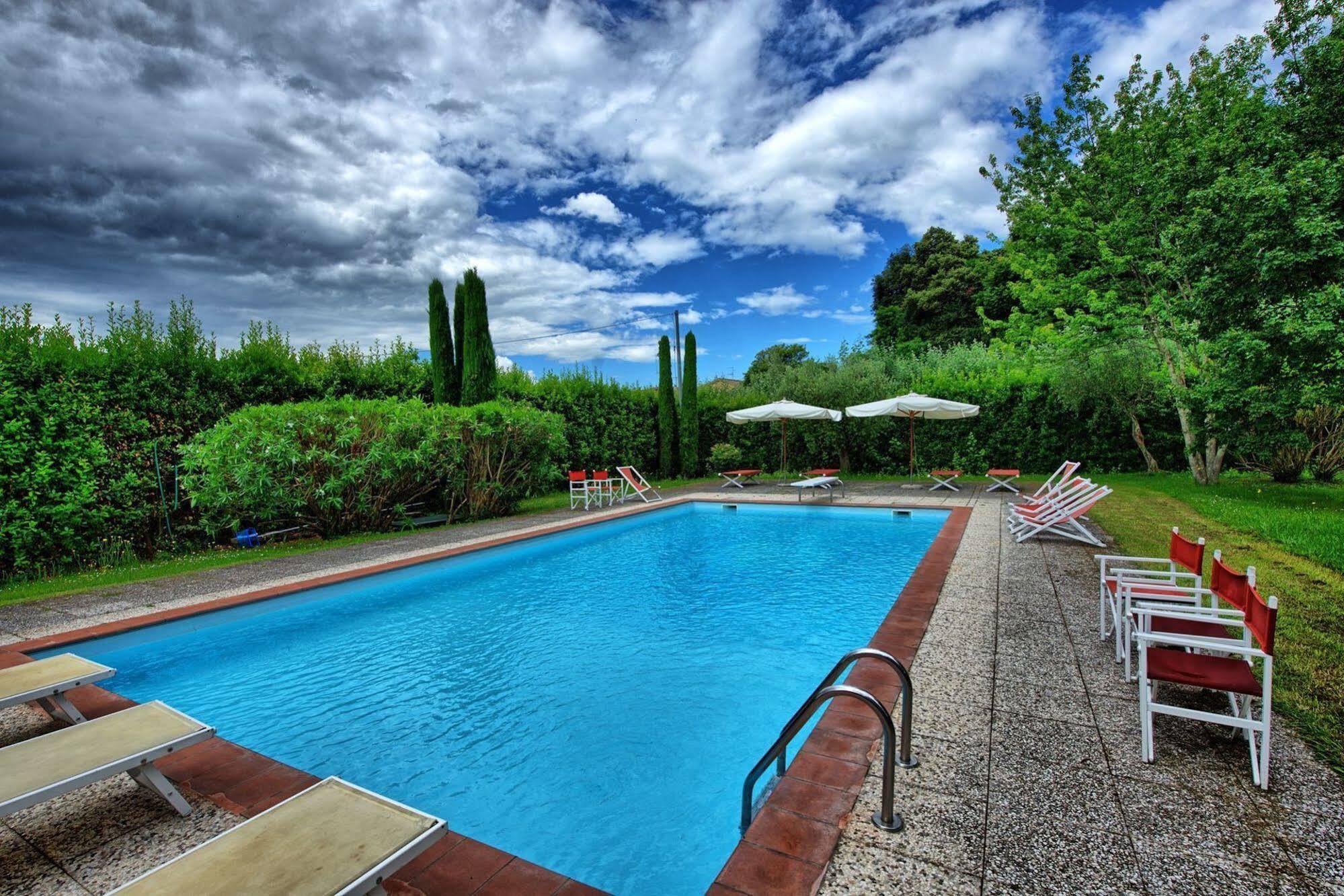 Villa Fiamma By Posarellivillas Piaggiori Екстериор снимка